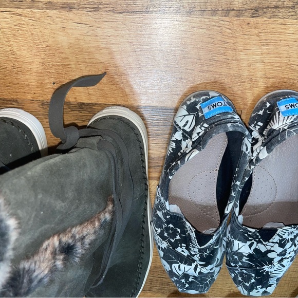 Toms Women's Colorful Flats Collection - Picture 8 of 12